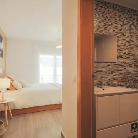 Casa Dos 4 Caminhos - Douro 3* Peso da Régua