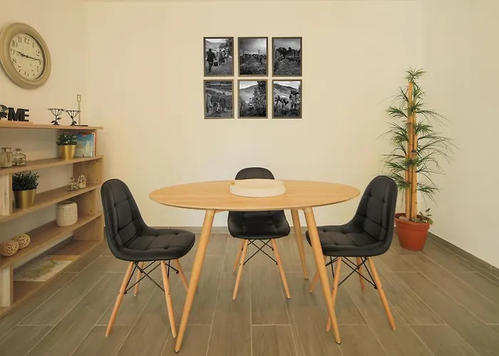 Casa Dos 4 Caminhos - Douro Frühstückspension Peso da Régua